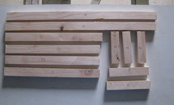 Cutting elements for collage frame